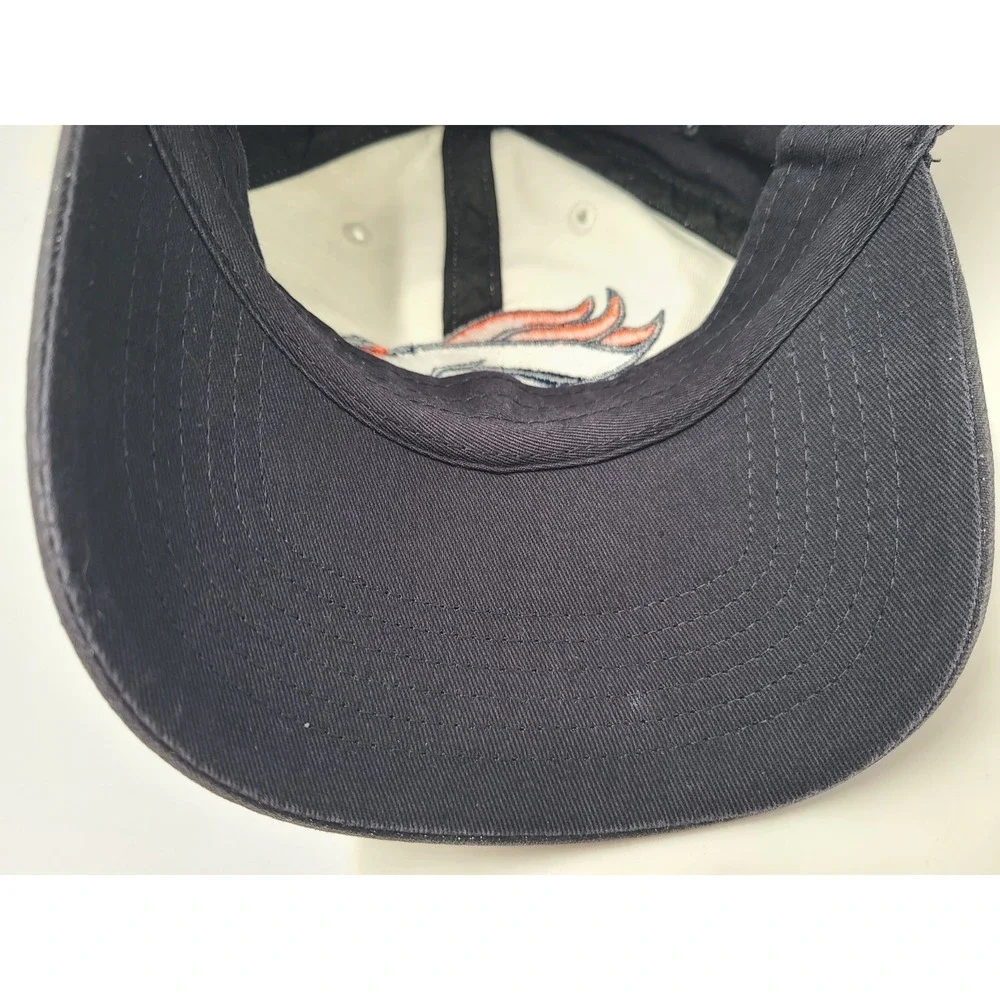Women Denver Broncos Glitter Sparkles NFL‎ Team Apparel Strapback Hat Cap White